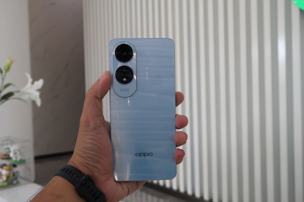 Mengintip Proses Pengujian OPPO A60, Smartphone Tangguh dengan Standar&nbsp;Militer